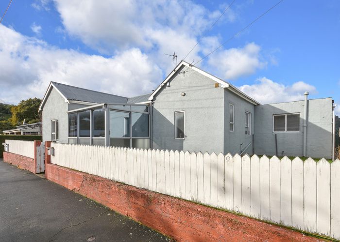 at 33 Paterson Street, Abbotsford, Dunedin