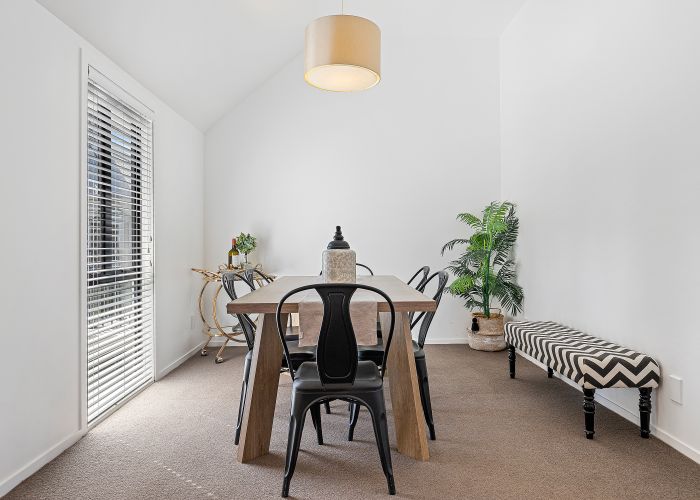  at 10/140 Office Road, Merivale, Christchurch