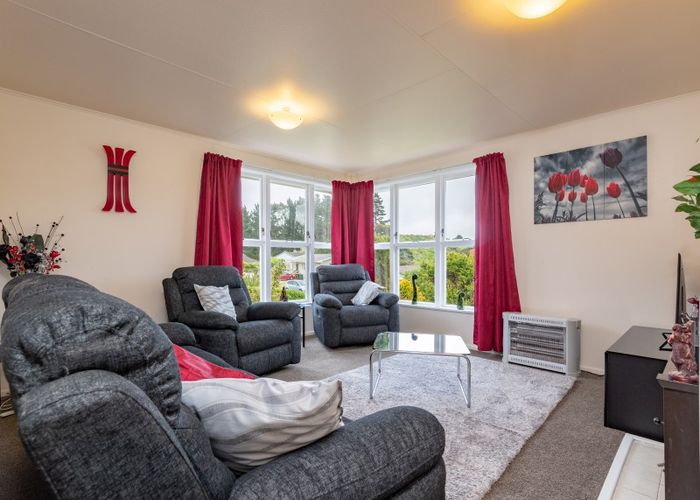  at 15 Bellona Place, Cannons Creek, Porirua