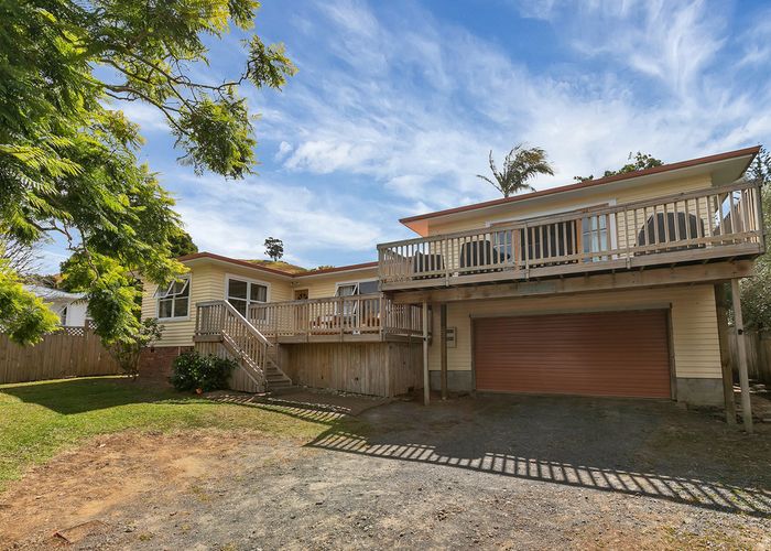  at 40 Mountain Road, Mangere Bridge, Auckland