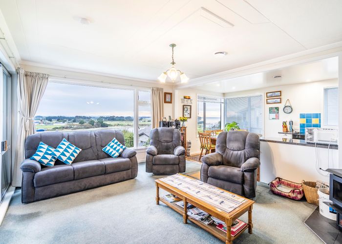  at 22 Bates Street, Riverton