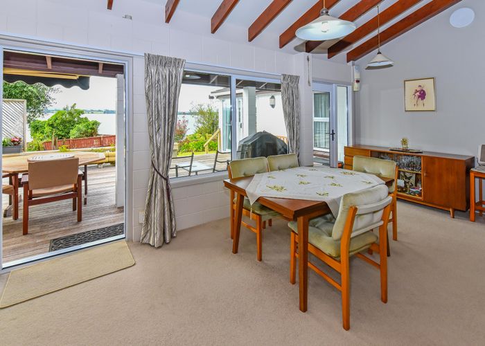  at 27 Beihlers Road, Weymouth, Auckland