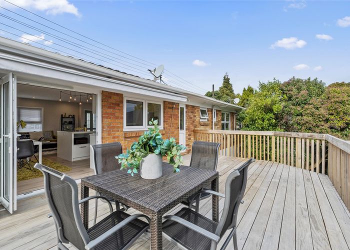  at 2/13 Burns Avenue, Takapuna, Auckland