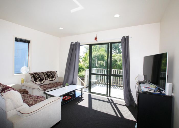 at 326/10 John Jennings Drive, Oteha, Auckland