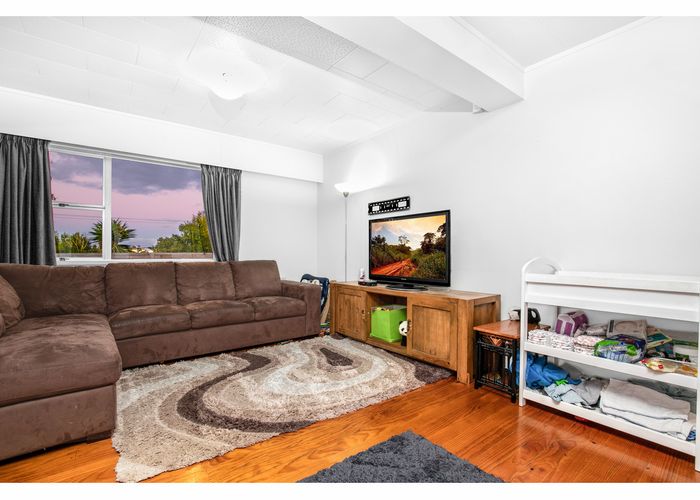  at 12 Kauri Road, Stanmore Bay, Whangaparaoa