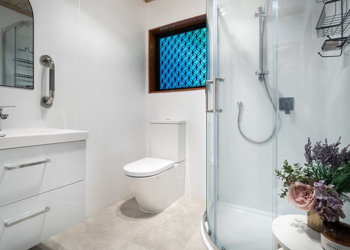  at 464 Scenic Drive, Waiatarua, Auckland