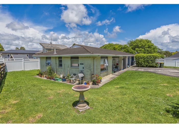  at 1/6 Hemsway Place, Sunnyhills, Auckland