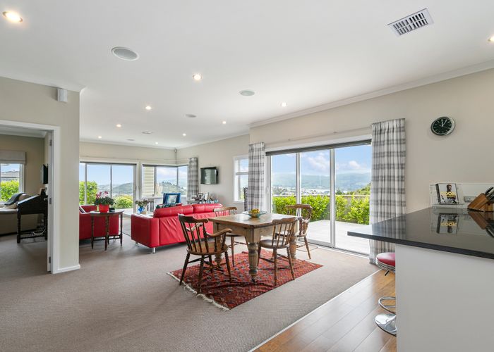  at 15 Canary Way, Whitby, Porirua