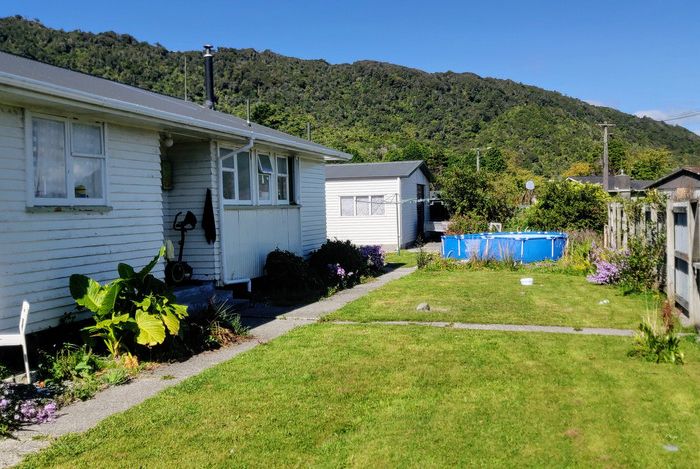  at 76 Hall Street, Cobden, Greymouth