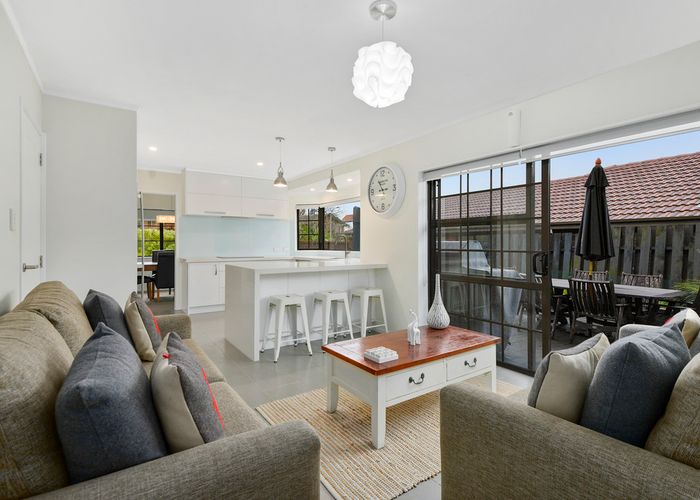 at 2/2 Fieldstone Court, Northpark, Auckland