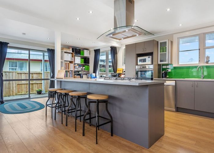  at 140 Burns Street, Leamington, Cambridge