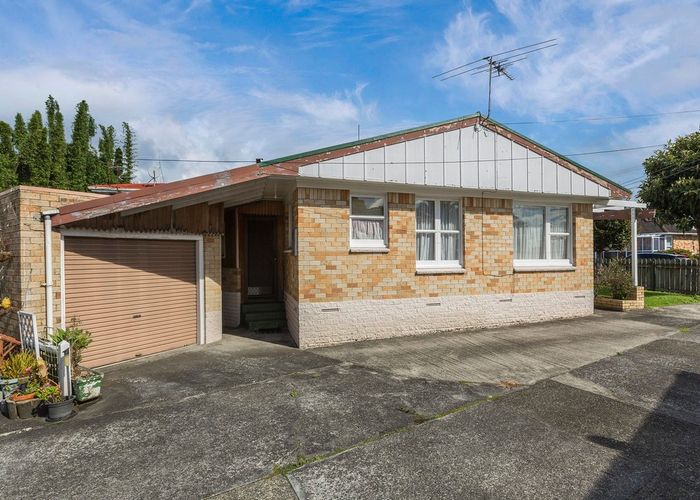  at 2/69 Motatau Road, Papatoetoe, Auckland