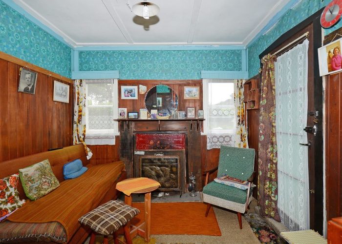  at 1 Charles Street, Belmont, Lower Hutt