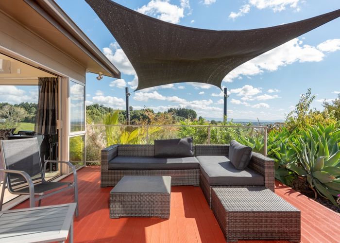  at 8 Roger Guy Place, Welcome Bay, Tauranga