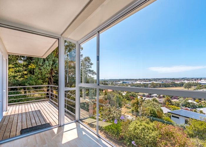  at 3 Huntlywood Terrace, Hillsborough, Christchurch