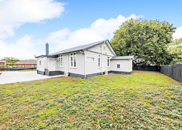  at 46 Boundary Road, Clover Park, Auckland