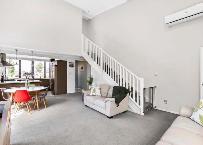  at 24 Tarapiroe Avenue, Takanini