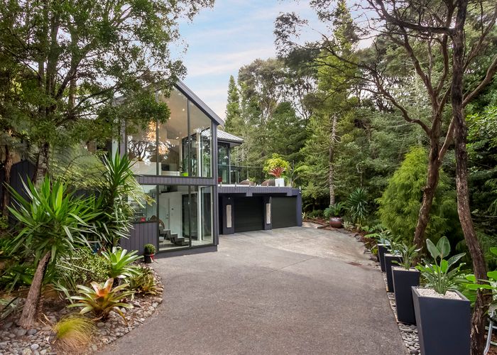  at 11D Longfellow Parade, Glen Eden, Auckland