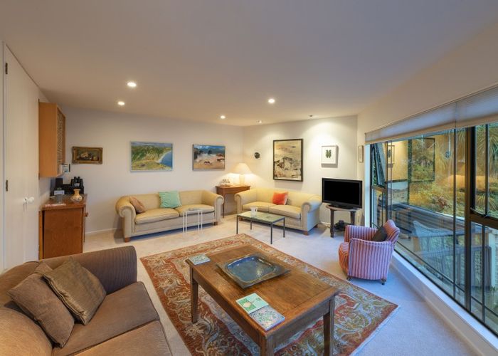  at 2/79 Grafton Road, Roseneath, Wellington