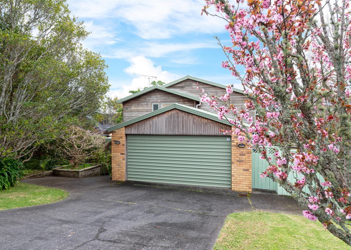  at 2/16 Zion Road, Birkenhead, Auckland