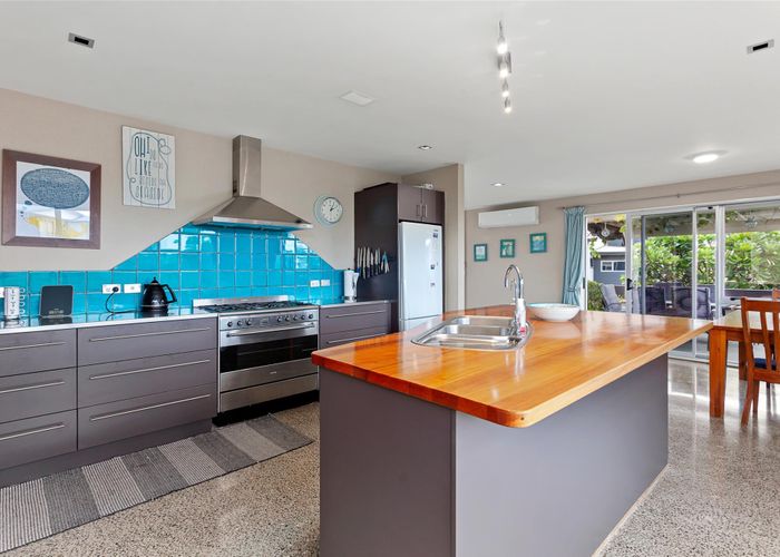 at 18 Ocean View Road, Coastlands, Whakatane