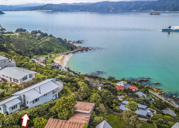  at 178 Nevay Road, Karaka Bays, Wellington