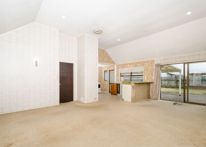  at 33 Springs Road, Parakai, Helensville