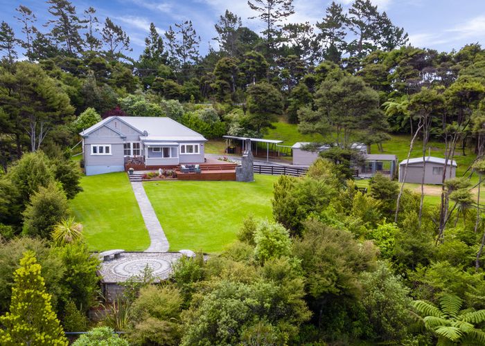  at 33 Sunnyvale Road, Swanson, Auckland