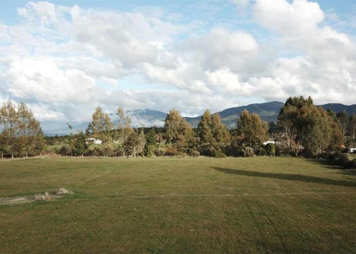  at 42 Parerohi Grove, Kuratau, Tūrangi