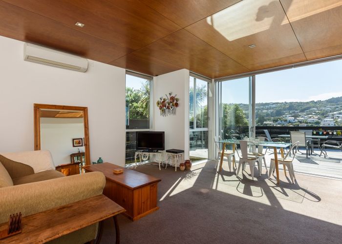  at 10/3 Severn Street, Island Bay, Wellington