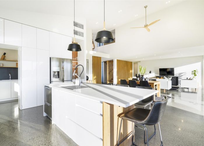  at 8D East Ridge Grove, Newstead, Hamilton