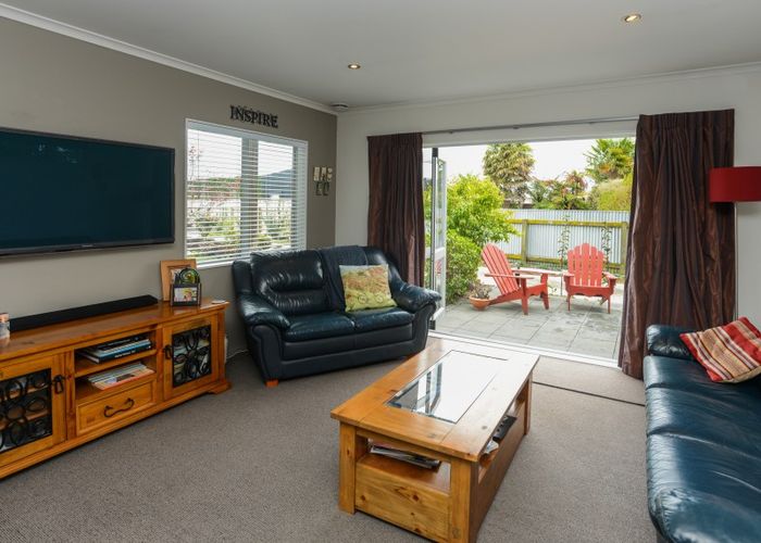  at 398 Southland Place, Raureka, Hastings