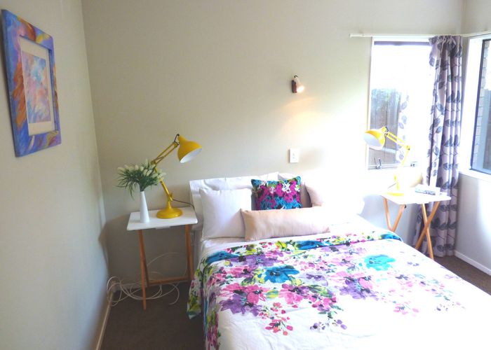  at 2/8 Pukeko Place, Papatoetoe, Auckland