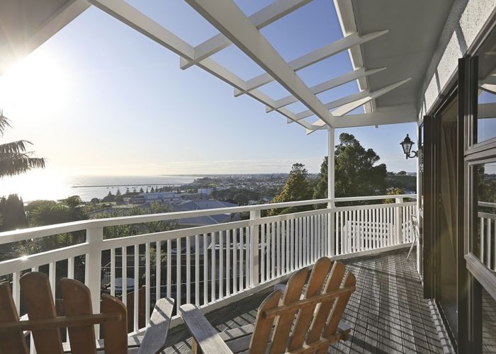  at 4 Catherine Crescent, Moturoa, New Plymouth