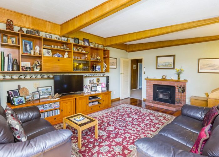  at 135 Pinehaven Road, Pinehaven, Upper Hutt