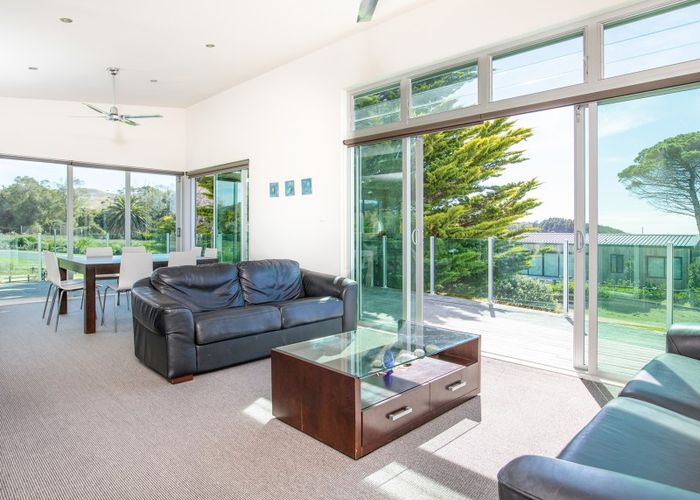  at 302 RIVERSDALE RD, Riversdale Beach, MASTERTON