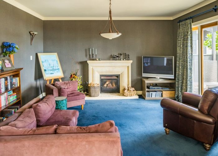  at 145 Marine Parade, Eastbourne, Lower Hutt