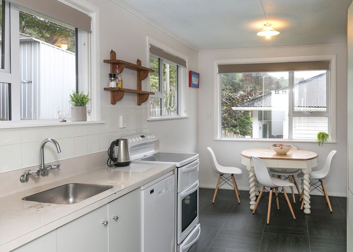  at 15 Waiho Terrace, Elsdon, Porirua