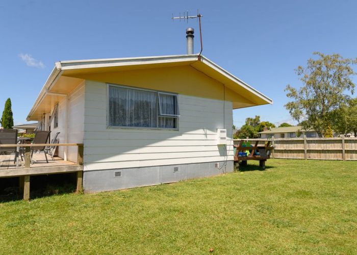  at 9 Luke Place, Fairy Springs, Rotorua