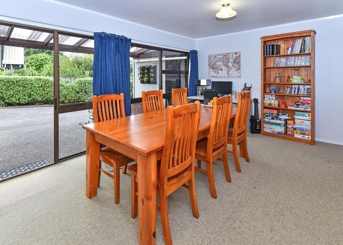  at 2 MILLEN PLace, Clarks Beach, Clarks Beach