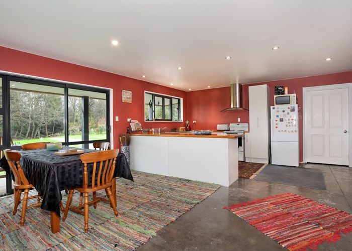  at 11 Lind Street, Kimbolton, Feilding