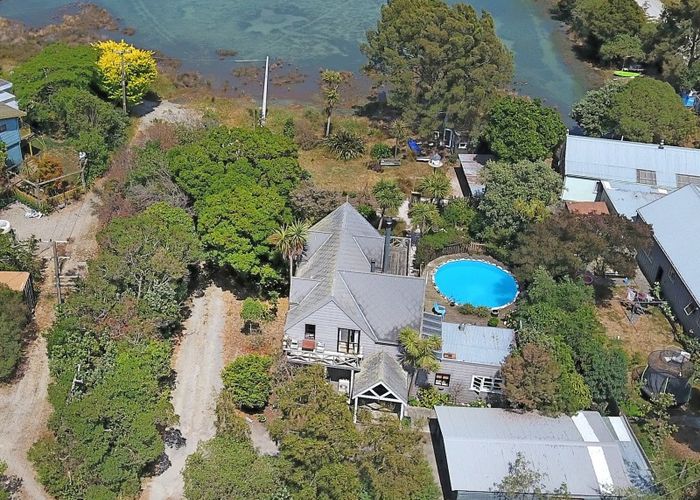  at 124 Barnett Avenue, Best Island, Richmond
