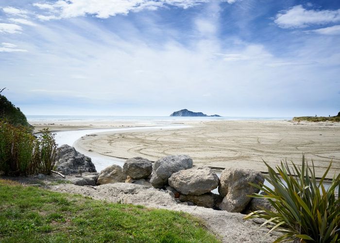  at 104 Tiakitai Road, Waimarama, Hastings