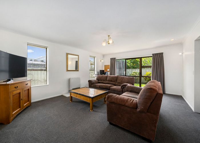  at 2/53 Britannia Street, Petone, Lower Hutt