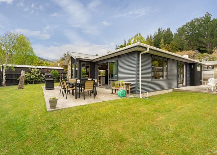  at 186 Plateau Road, Te Marua, Upper Hutt