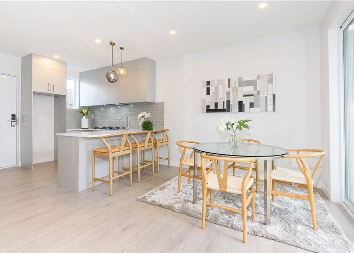  at 30C Becroft Drive, Forrest Hill, Auckland