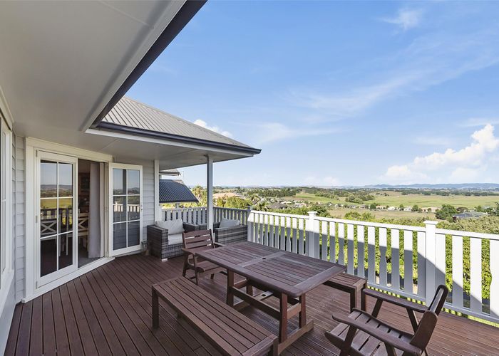 Free property data for 18 Tironui Terrace, Western Heights, Hamilton