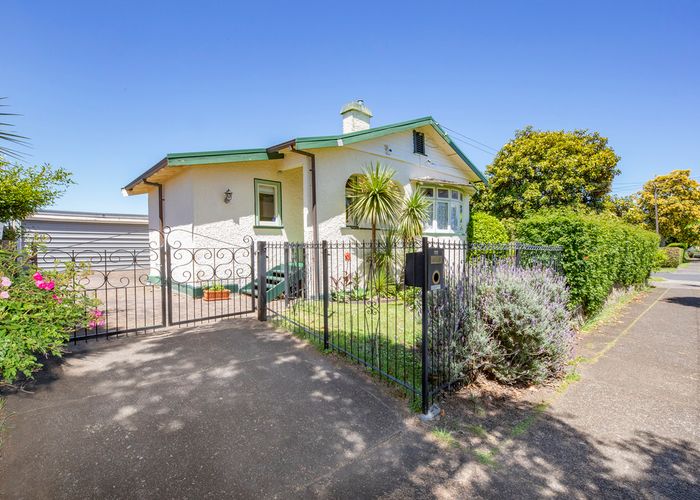  at 111 Grey Street, Onehunga, Auckland