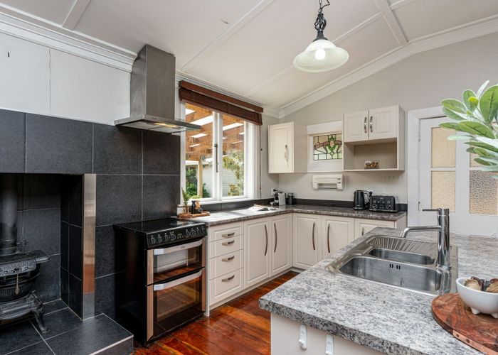  at 12 Kent Street, Carterton, Carterton