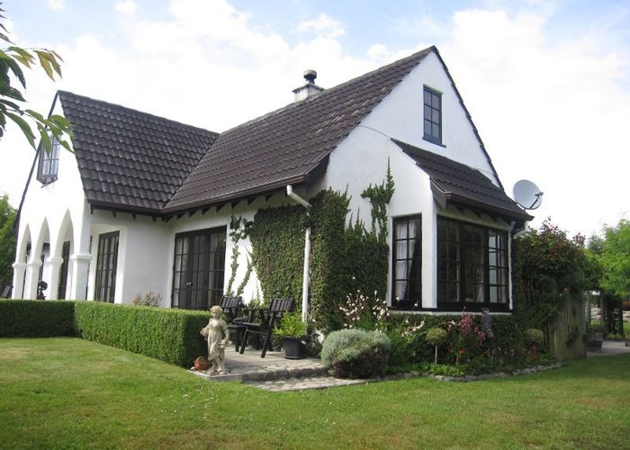  at 94 School Road, Te Horo